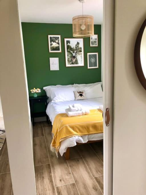 Linden Suite Горинг Екстериор снимка