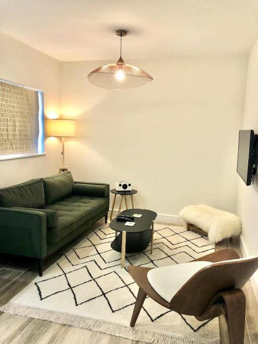 Linden Suite Горинг Екстериор снимка